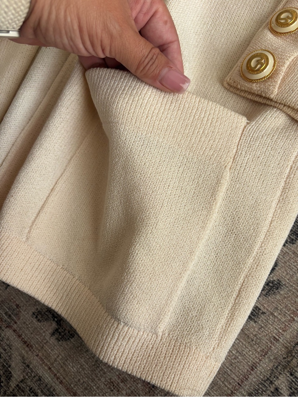 St. John Cream Open-Front Knit Cardigan with Button Cuffs size small - Picture 4 of 5